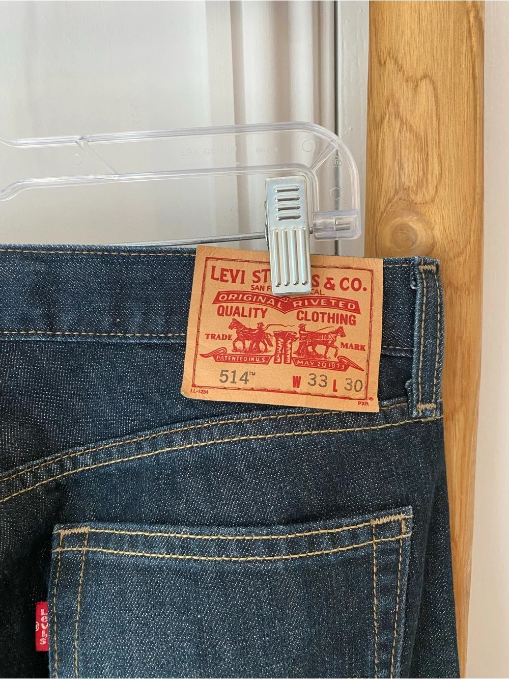 Levi's 514 Jeans Mens 34x30 Slim Straight 100% Cotton Dark Denim Blue Wash
